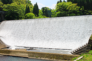 白水ダム